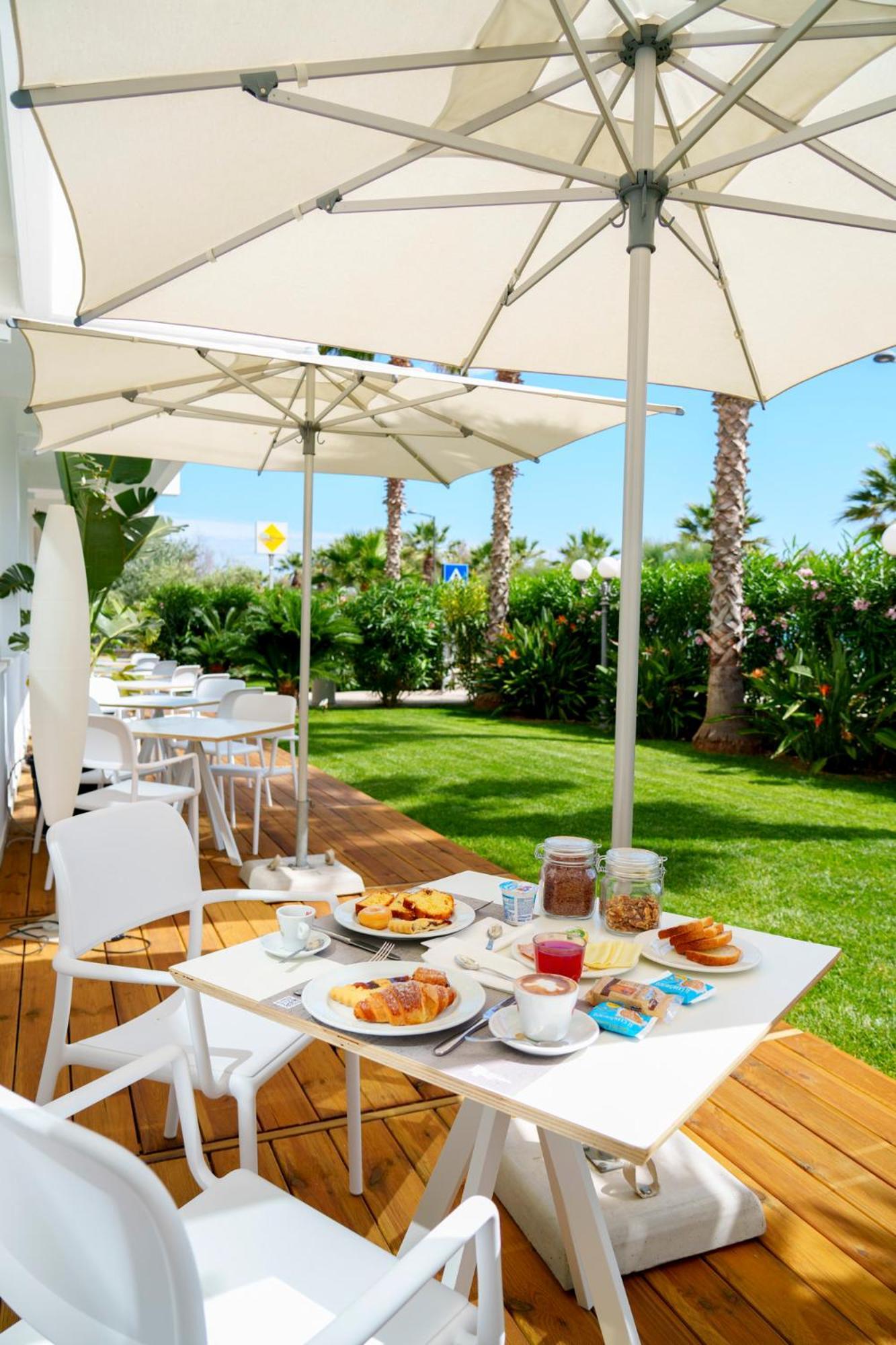 Hotel Belvedere Martinsicuro Εξωτερικό φωτογραφία